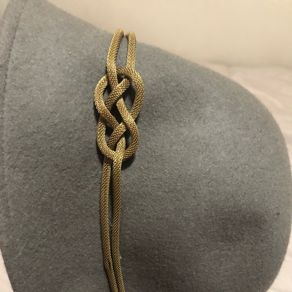 Grey vintage hat and black hat - Picture 2 of 3